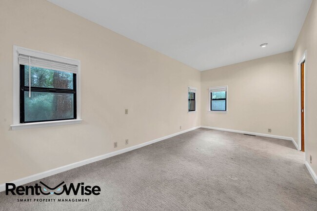 Building Photo - 683 Old La Honda Rd