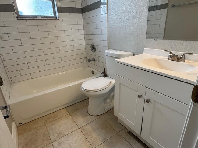 Building Photo - 5644 Silver Spur Dr