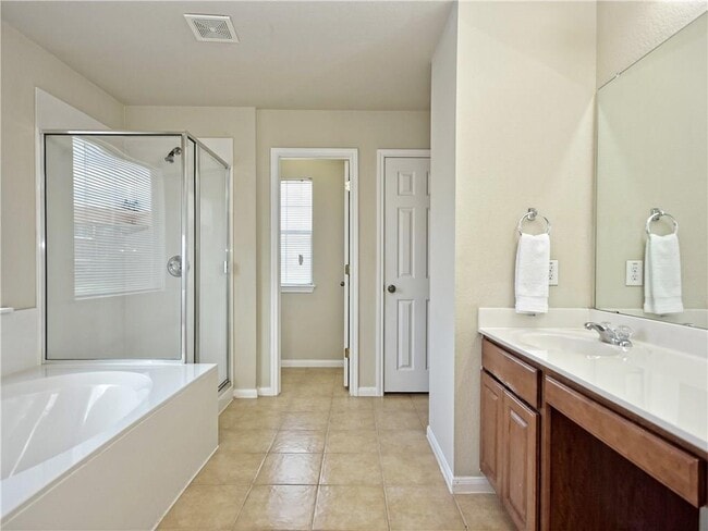 Building Photo - 4410 Meadowside Ln