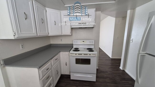 Building Photo - 334 N McQueen Rd