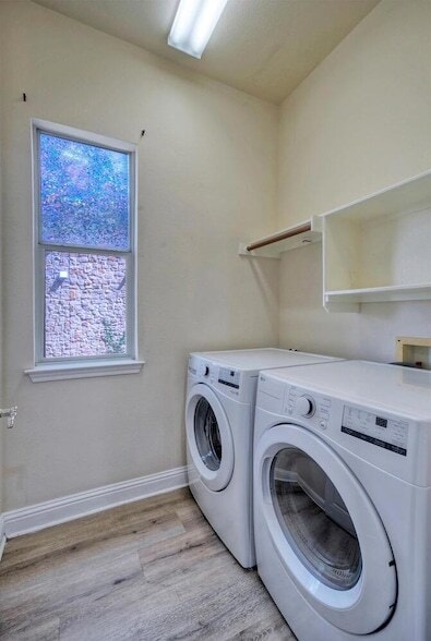 Building Photo - 3912 Coopers Hawk Cove