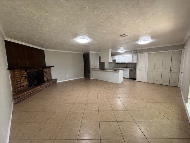 Building Photo - 16114 Lazy Ridge Rd