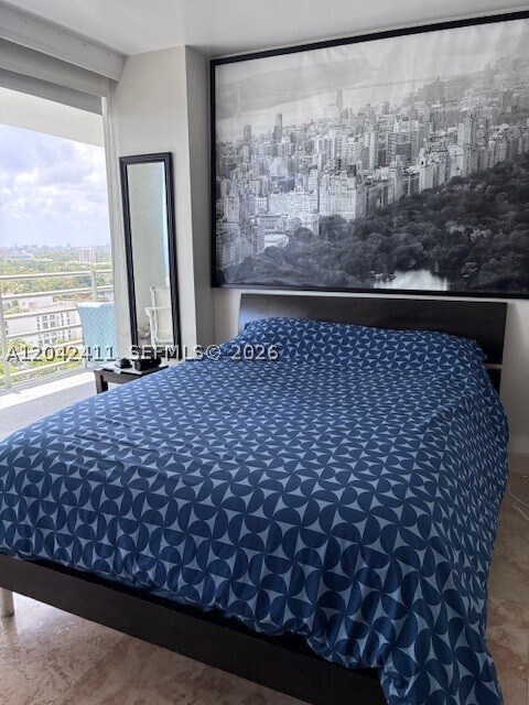 Building Photo - 2025 Brickell Ave