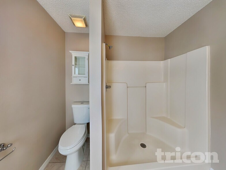 Building Photo - 95 Putter Dr