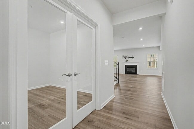 Building Photo - 1621 Crimson Leaf Ln