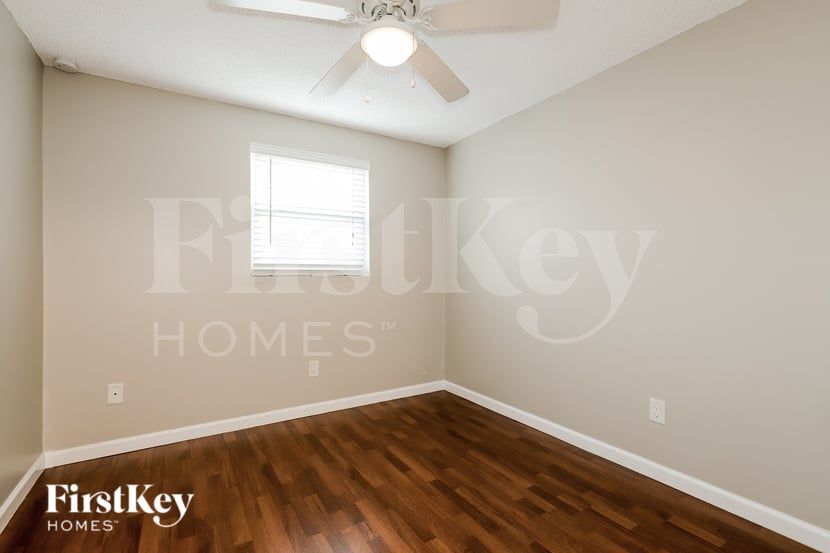 Building Photo - 6803 Fernfield Ct