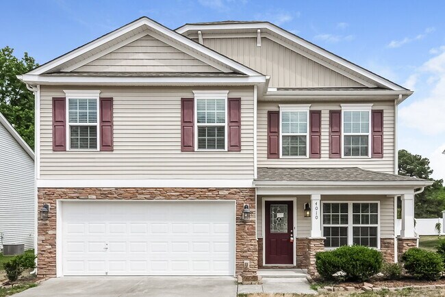Building Photo - 4010 Watsonia Dr