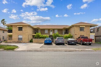 Building Photo - Renovated  condo in the heart of McAllen, ...