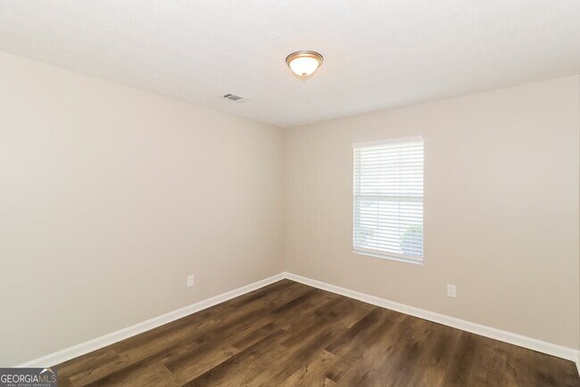 Building Photo - 160 Chandler Fields Dr