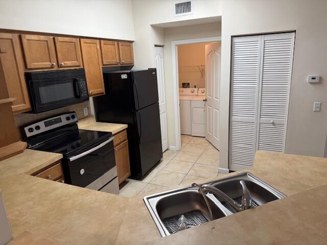 Building Photo - 9209 Myrtlewood Cir W