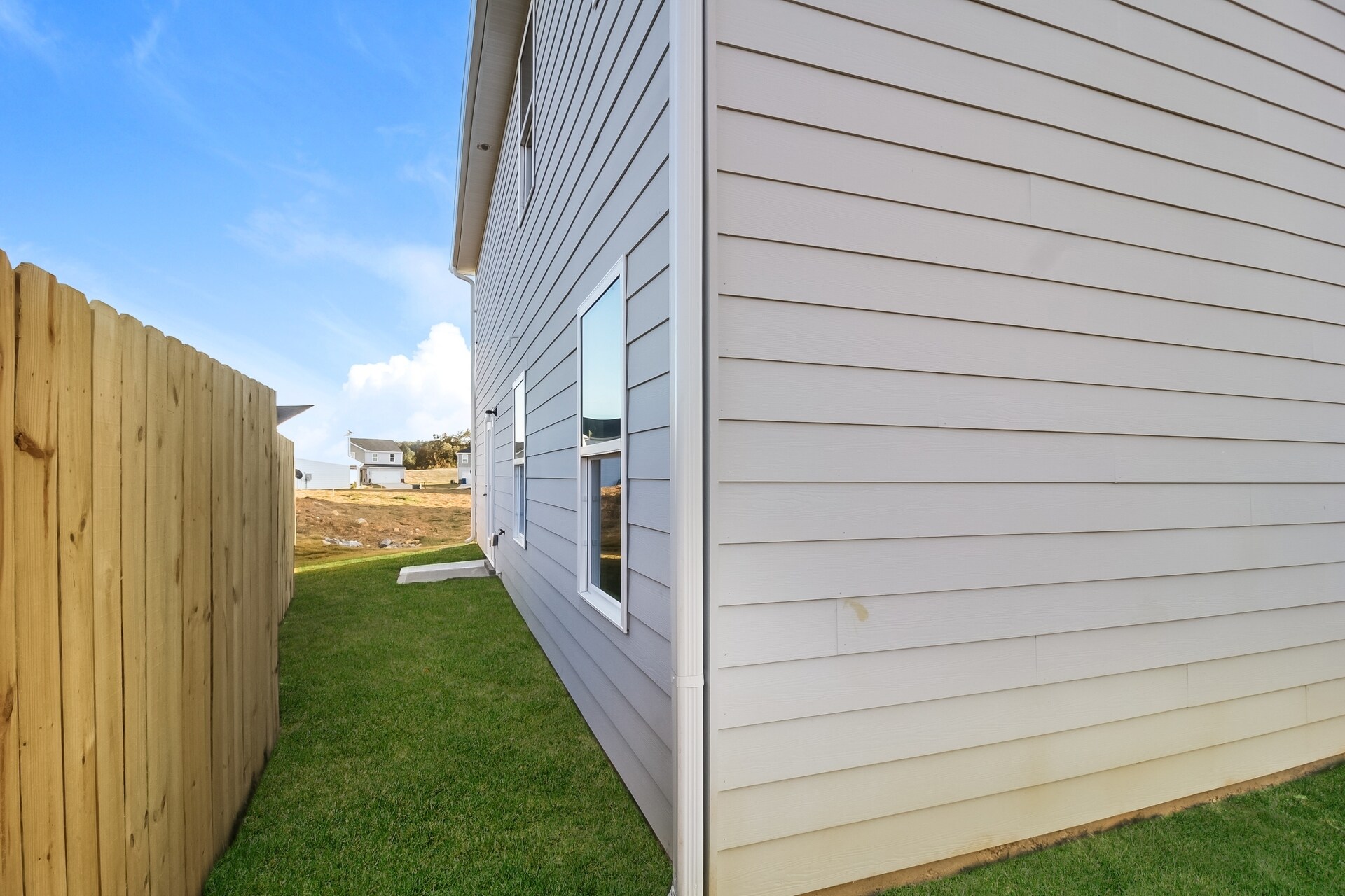 Building Photo - 37 Oxford Ln