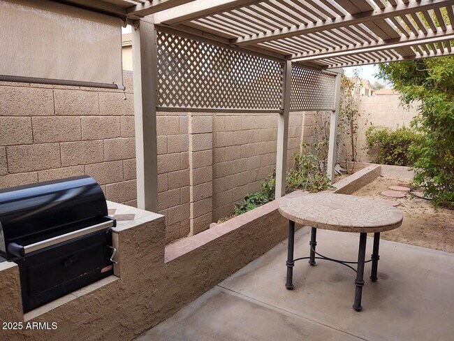 Building Photo - 4114 E Jojoba Rd