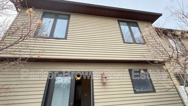 Building Photo - 204 E 735 S