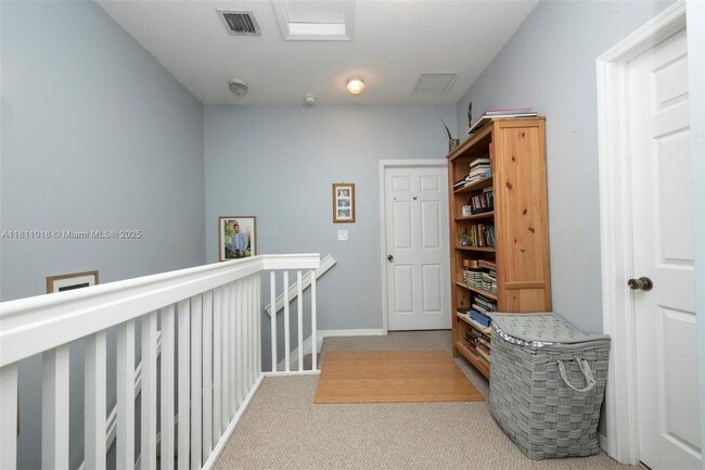 Building Photo - 814 SW 143rd Terrace