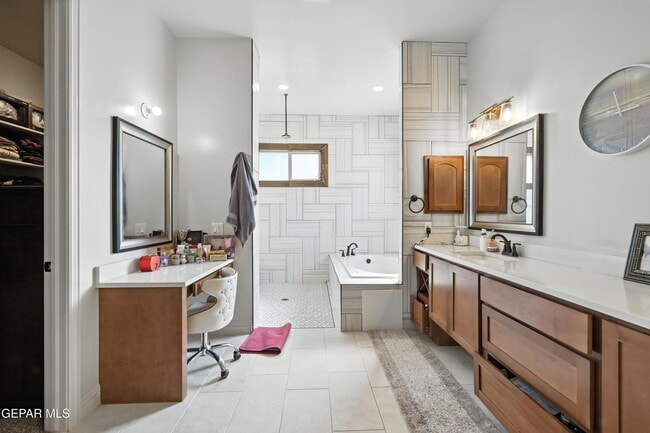 Building Photo - 12249 Biddleston Dr