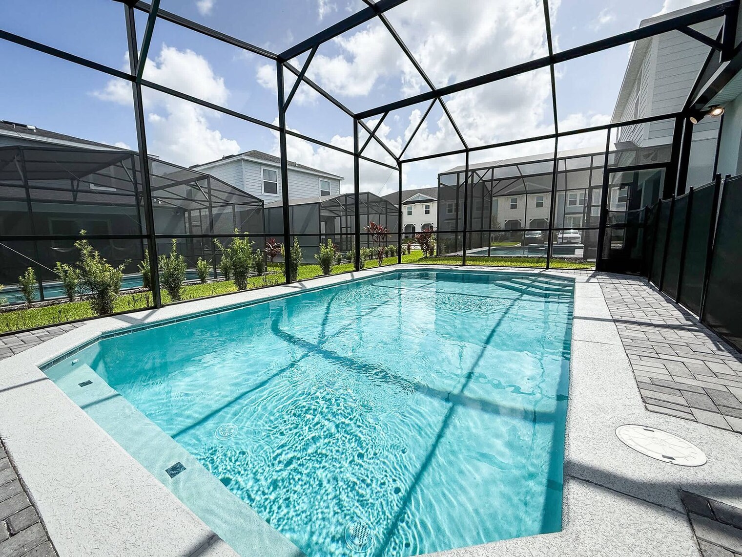 Building Photo - 16000 Cape Coral Lp