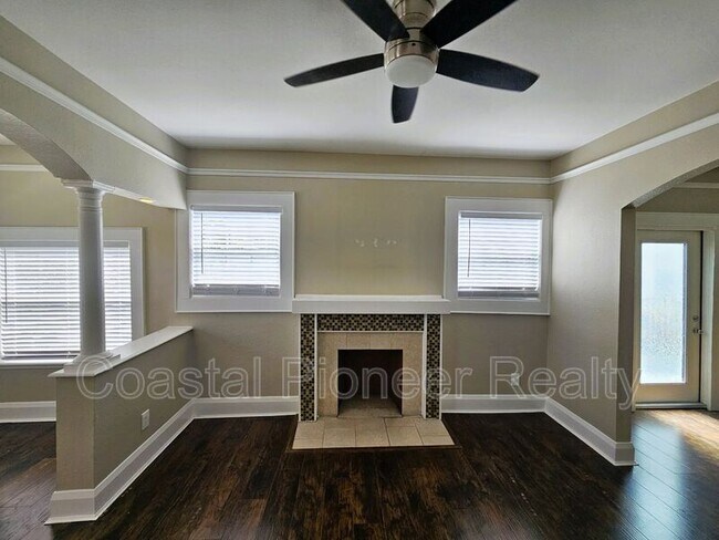 Building Photo - 209 S Westland Ave