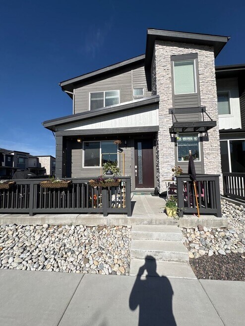 Building Photo - 2027 S Vance Wy