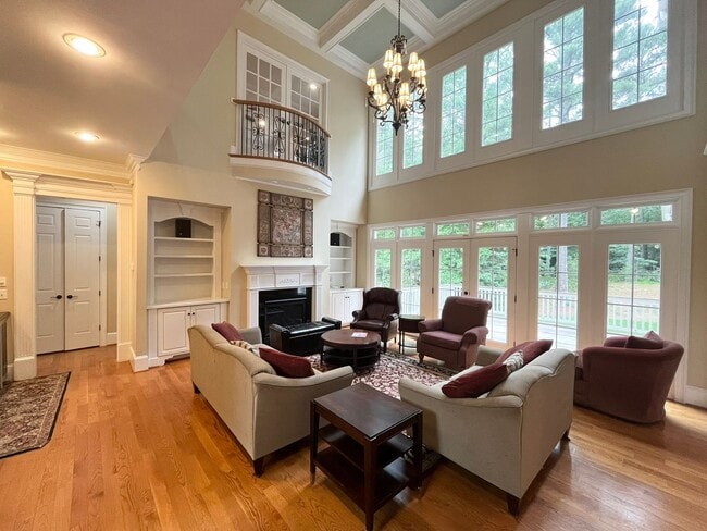 Building Photo - Incredible 4BD, 6.5BA Raleigh Home Near Fa...
