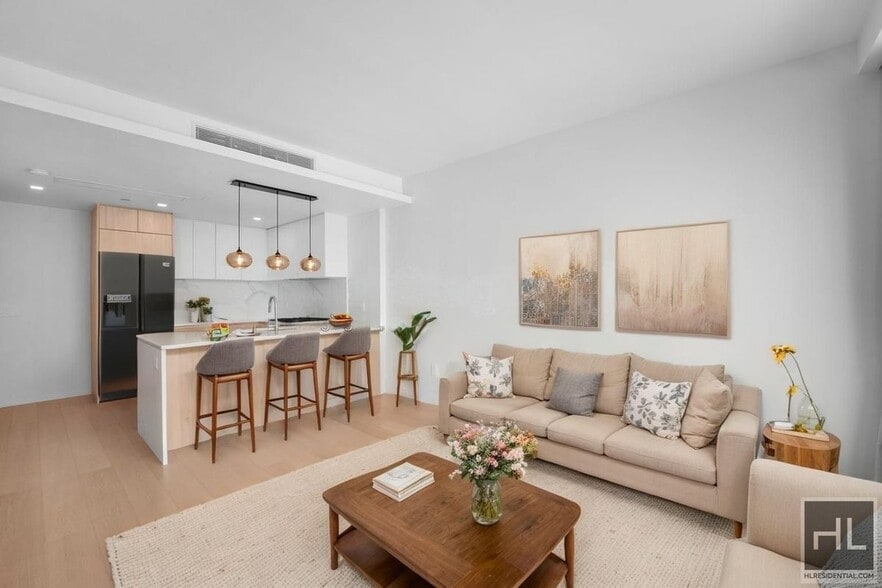 Building Photo - 45th Road