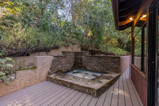 Building Photo - 4006 Milaca Pl