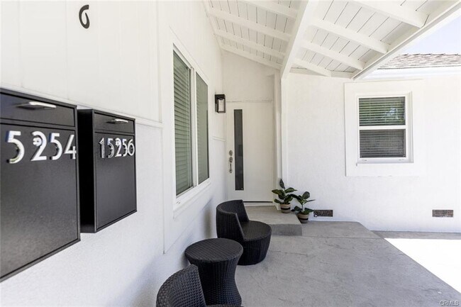 Building Photo - 15256 Clymer St