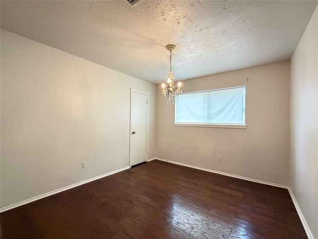 Building Photo - 22319 Merrymount Dr