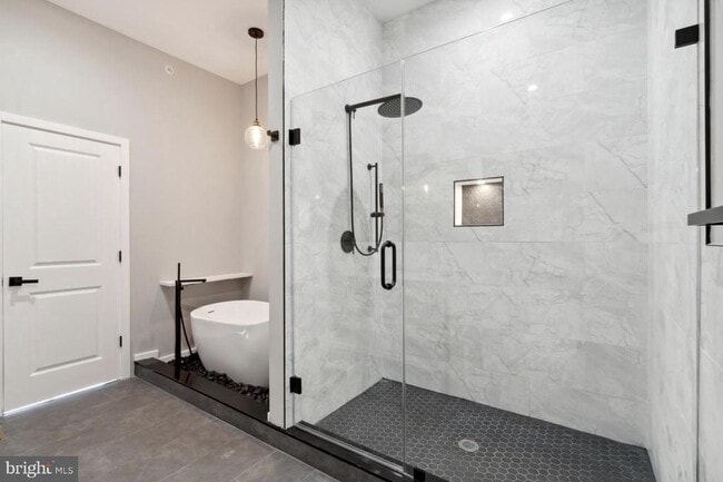 Building Photo - 2000 N 3rd St