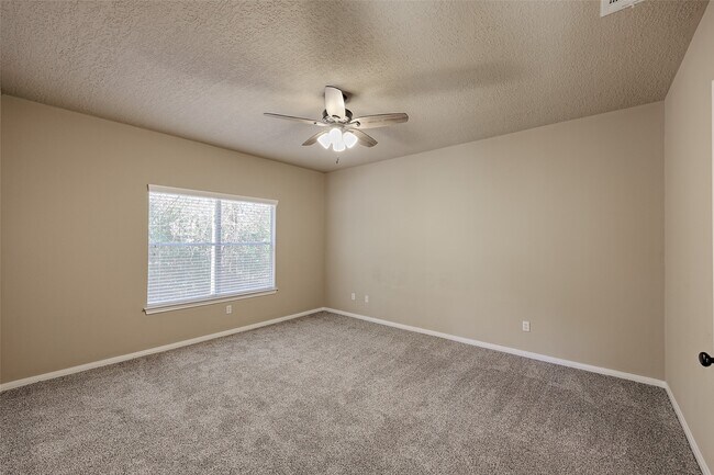 Building Photo - 1815 Tickner St