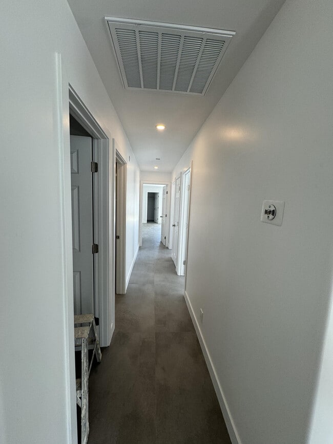 Building Photo - 32525 Monte Vista Rd