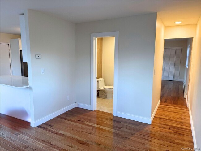 Building Photo - 77 Magnolia Dr