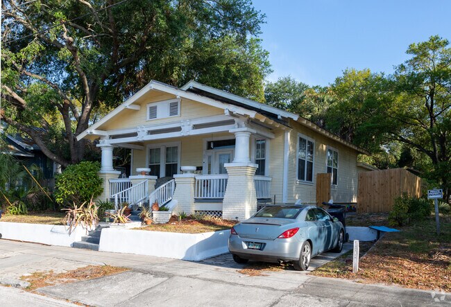Primary Photo - 934 E 11th Ave
