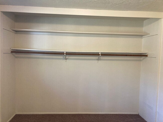 Building Photo - (WLO) 2 Bed/1 Bath Near Campus