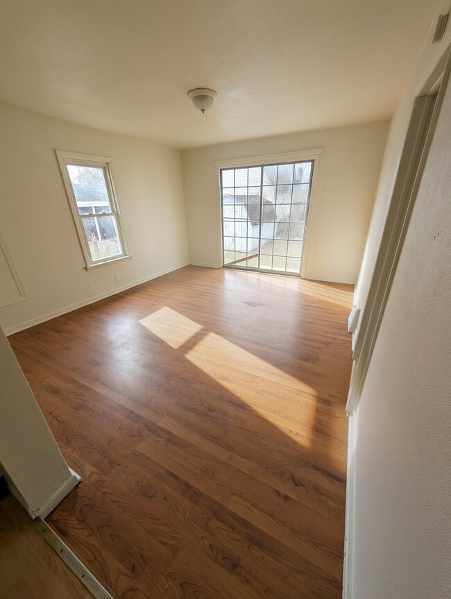 Building Photo - 4428 Pengelly Rd