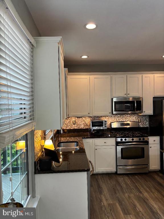Building Photo - 20880 Butterwood Falls Terrace