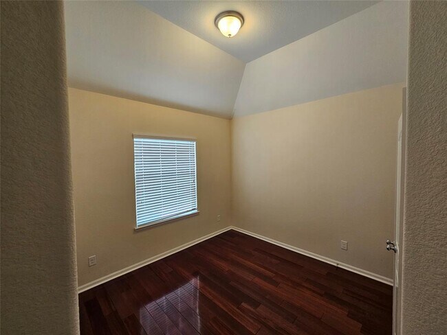 Building Photo - 9610 Knights Station Dr
