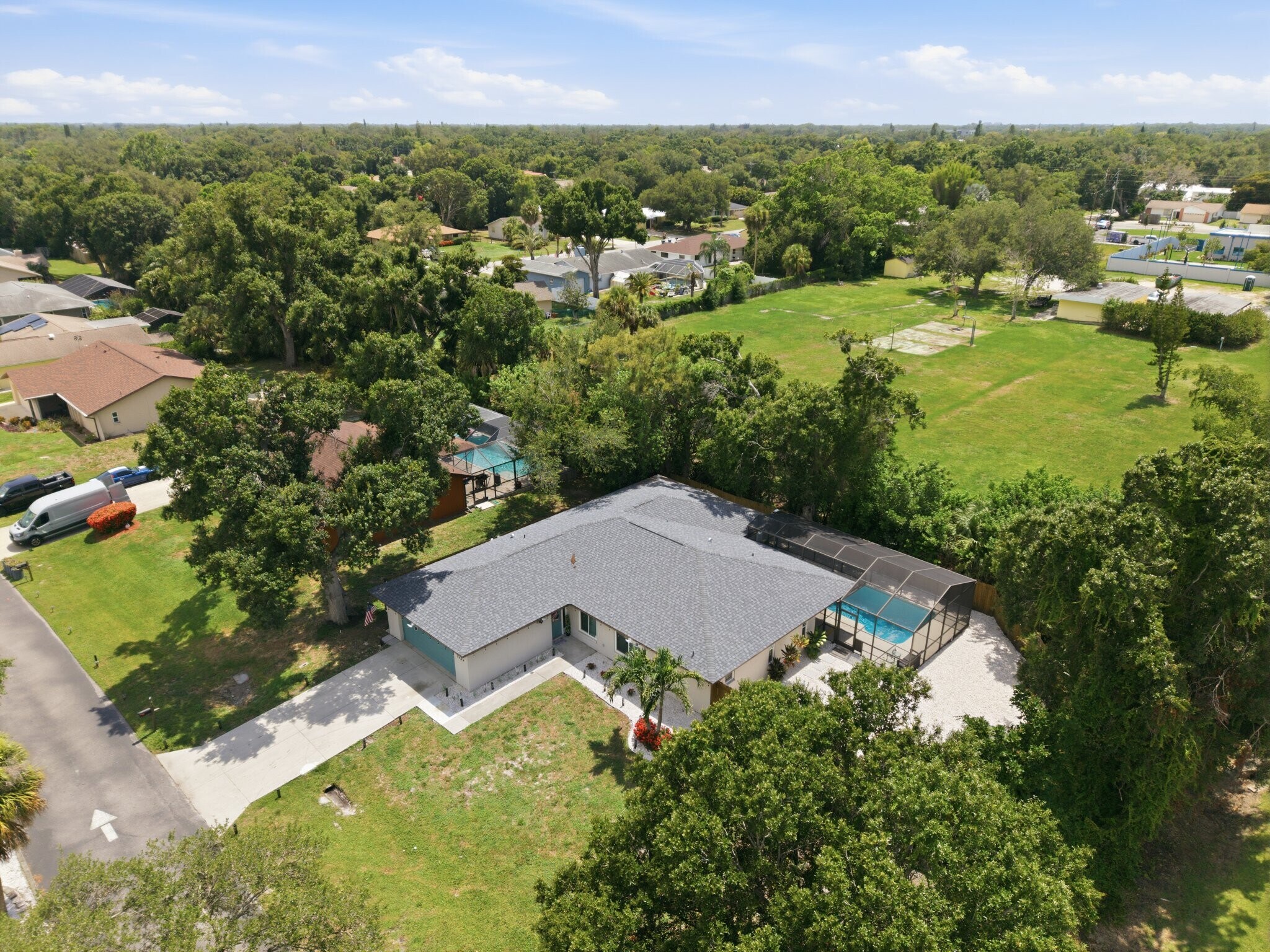 Building Photo - 4404 Meadow Creek Cir