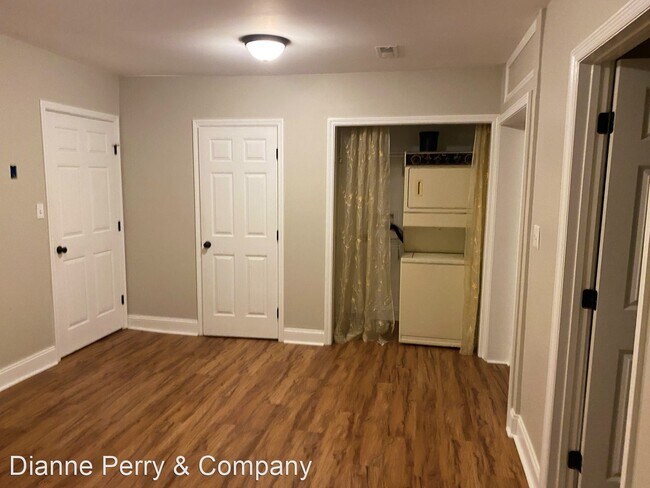 Building Photo - 1 br, 1.5 bath House - 5306 Park Ave
