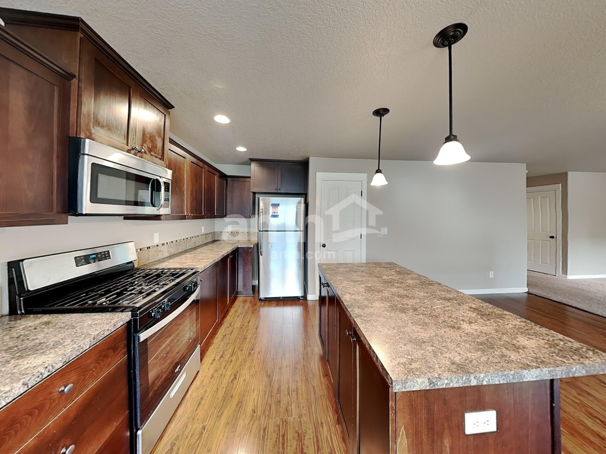 Building Photo - 468 Tulip Ave