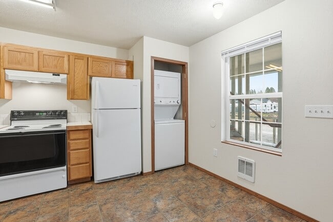 Building Photo - 13221 E 31st Ct