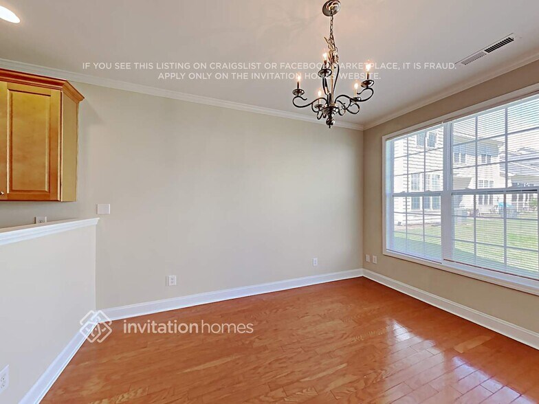 Building Photo - 1410 Nicklaus Dr