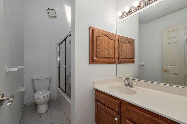 Building Photo - Charming 3 Bed | 2 Bath Home with Beautiful Outdoor Living