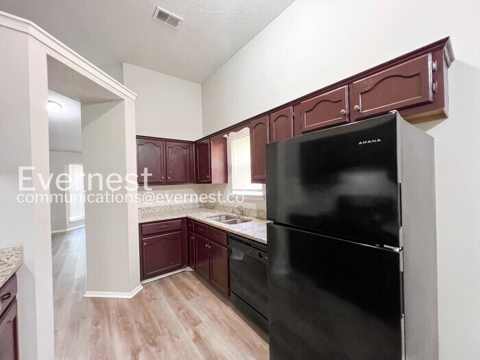 Building Photo - 7594 Iris Dr