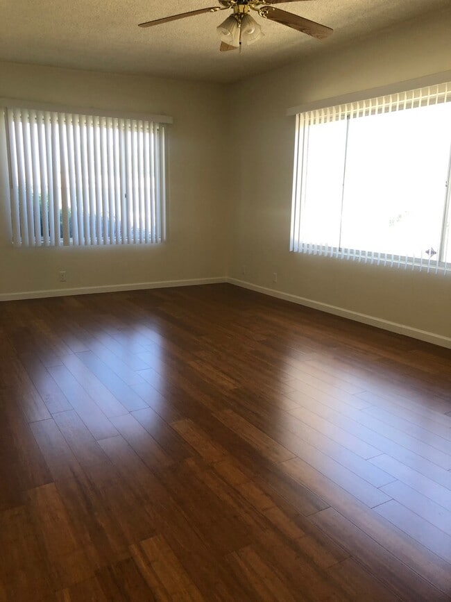 Building Photo - 90 N Dunning St