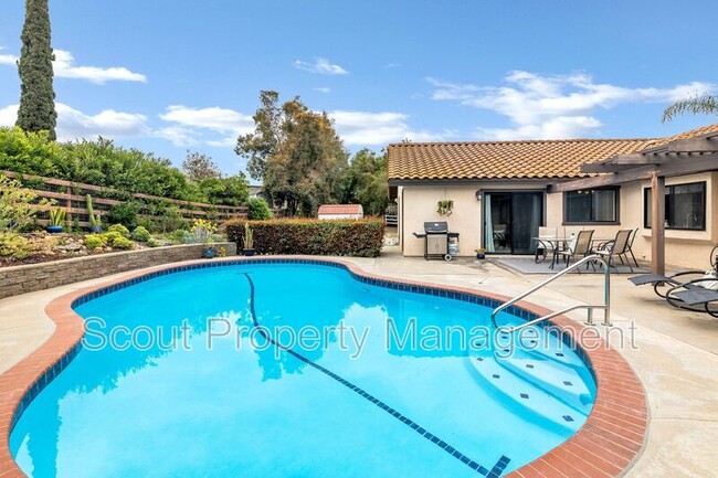 Building Photo - 1028 Capra Way
