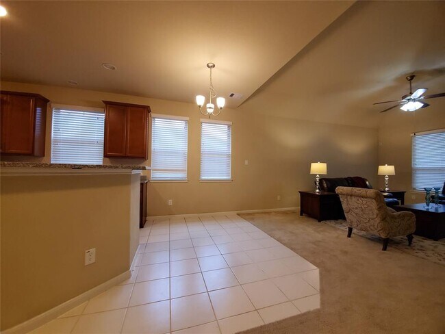 Building Photo - 15610 Whisper Woods Dr