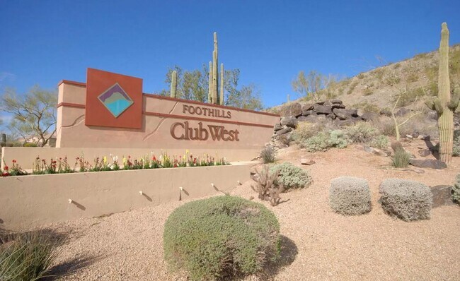 Building Photo - 3 Bedroom in Beautiful Ahwatukee Foothills Club West!  Available 7/1
