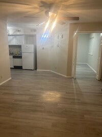 Building Photo - 1730 E 67th St