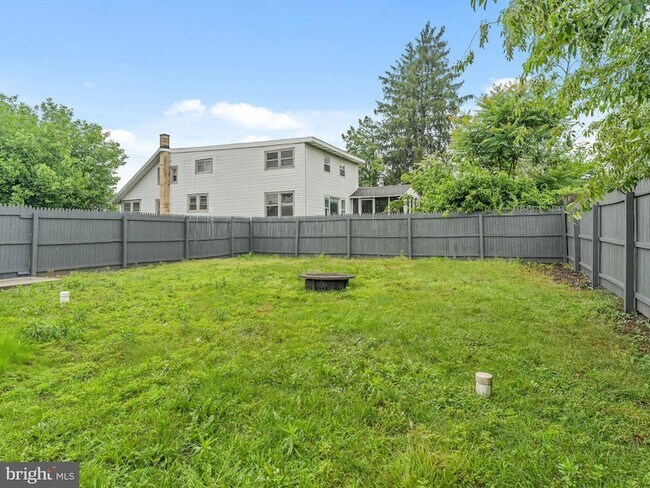Building Photo - 308 Delsea Dr