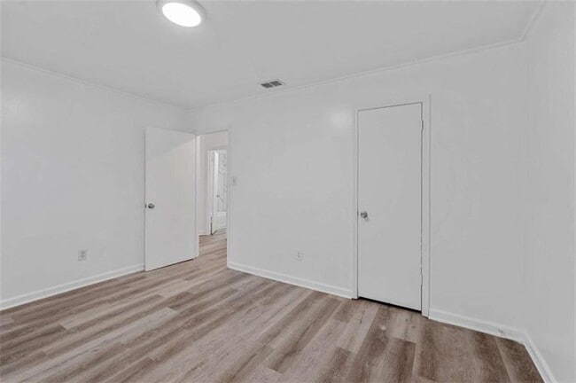 Building Photo - 117 Tanglewood Dr